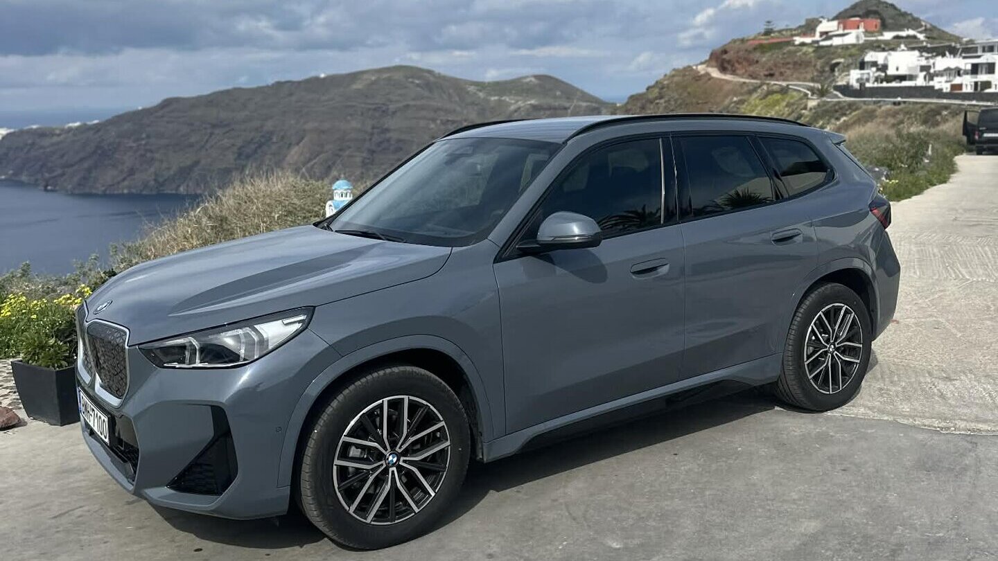 BMW X1 Santorini
